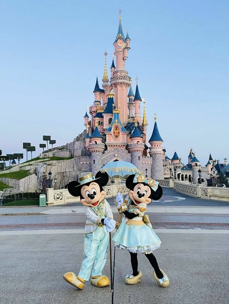 Destination landscape for Europe: Keukenhof & Disneyland